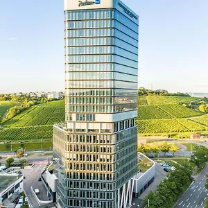 Otel Radisson Blu At Porsche Design Tower